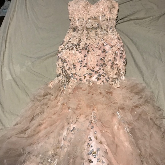 Prom dress - Picture 1 of 2